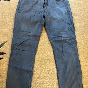 Blue Vineyard Vines 5 pocket pants.